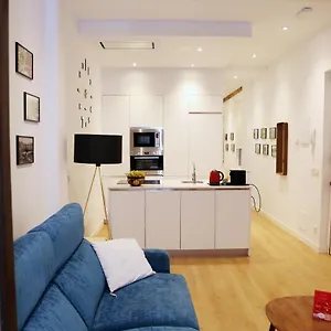 Piso Moderno A 2 Minutos Del Casco Viejo Con Parking Gratis , Bilbao España